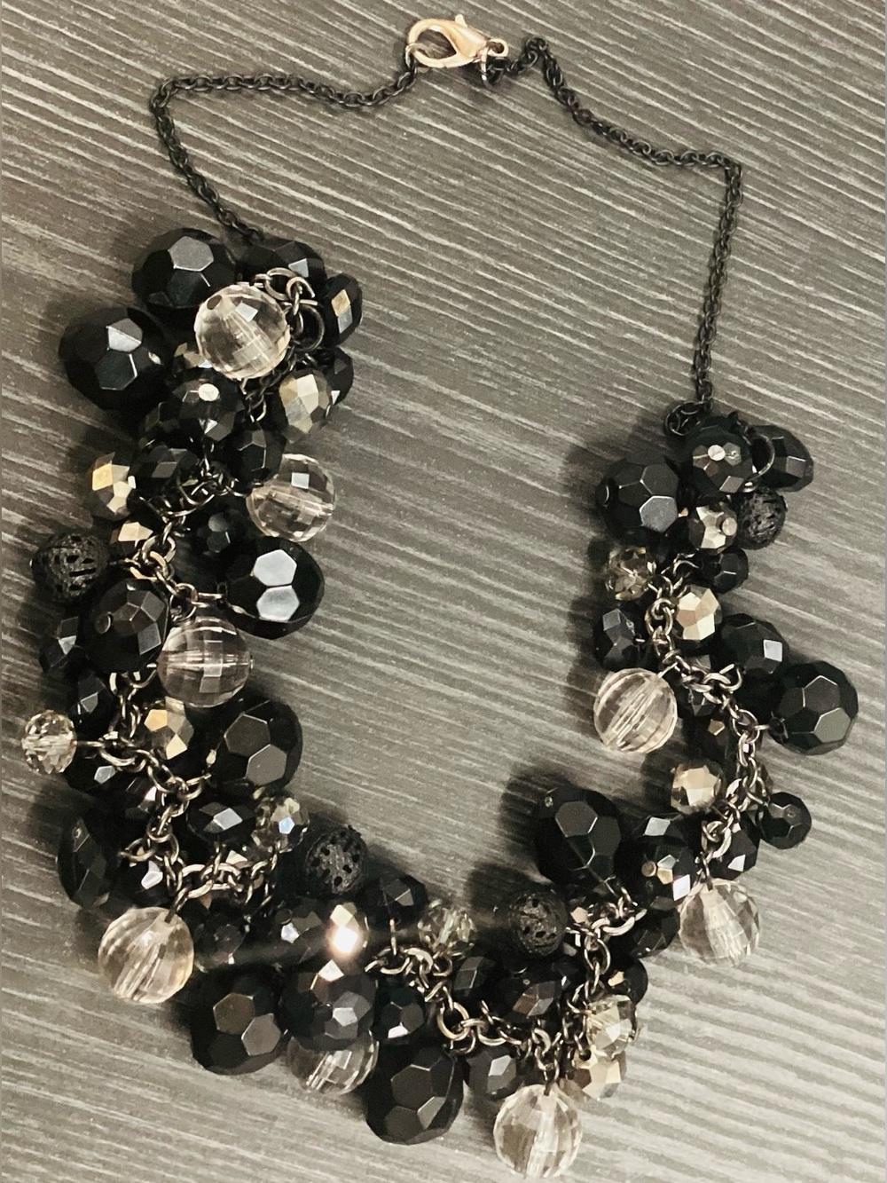 Black Faceted, Clear & Silver Bead Cluster Necklace (Unbranded)🤍